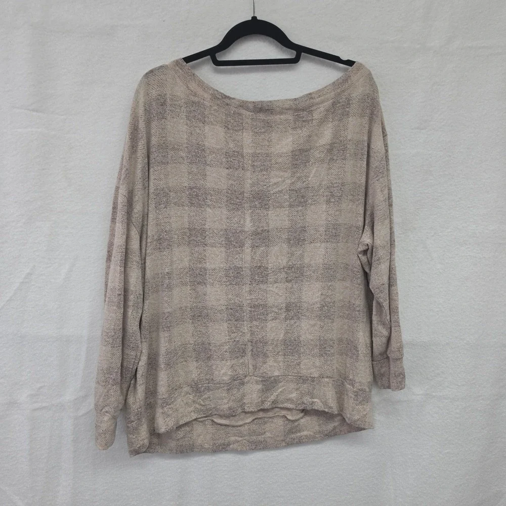 2X Maurices Womens Tan Plaid Knit Pullover Scoop Neck Gold Button Detail Top - Picture 5 of 7